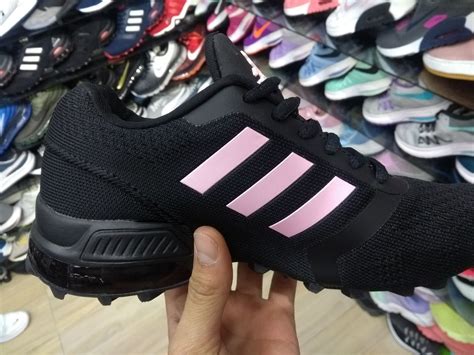 adidas negros con rosa